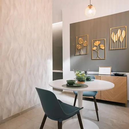 Appartement Apulian Tree - Elegant With Balcony - *