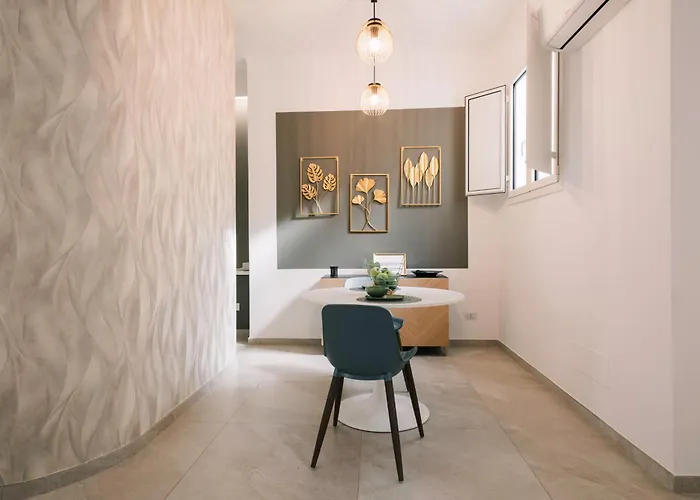 Apulian Tree - Elegant With Balcony - *